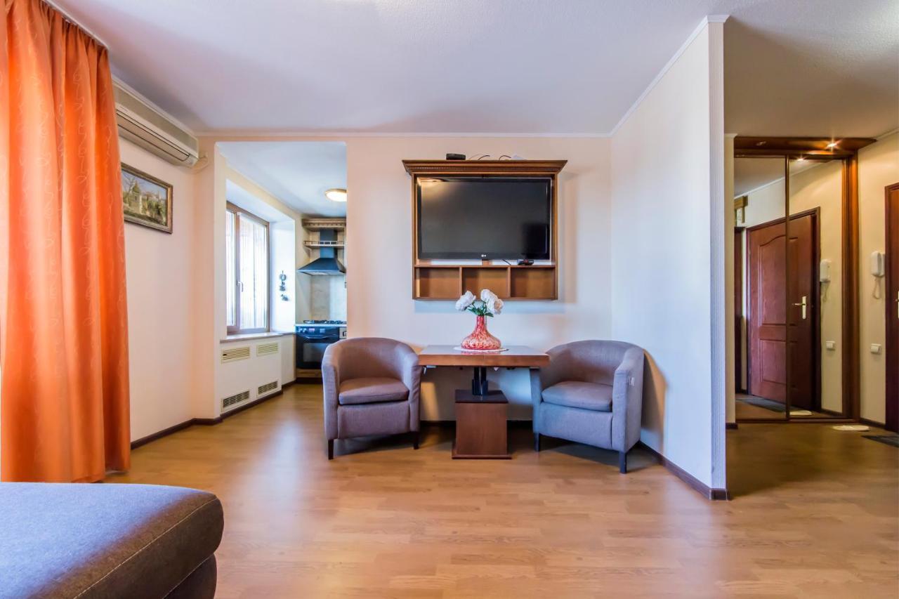 Two-Room Apartments On Maidan Nezavisimosti キエフ エクステリア 写真